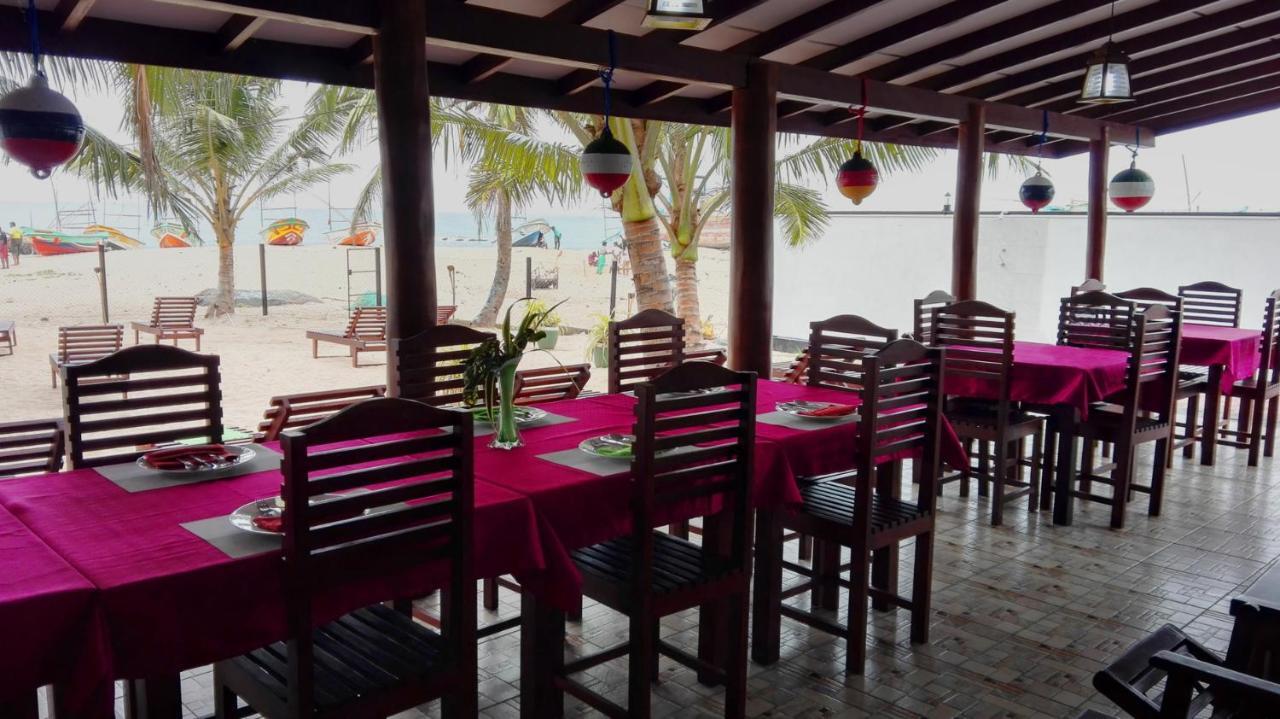 Italia Beach Hotel Ambalangoda  Buitenkant foto