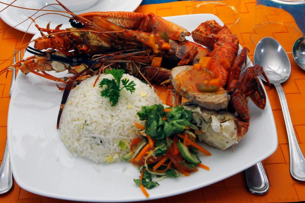 Italia Beach Hotel Ambalangoda  Buitenkant foto